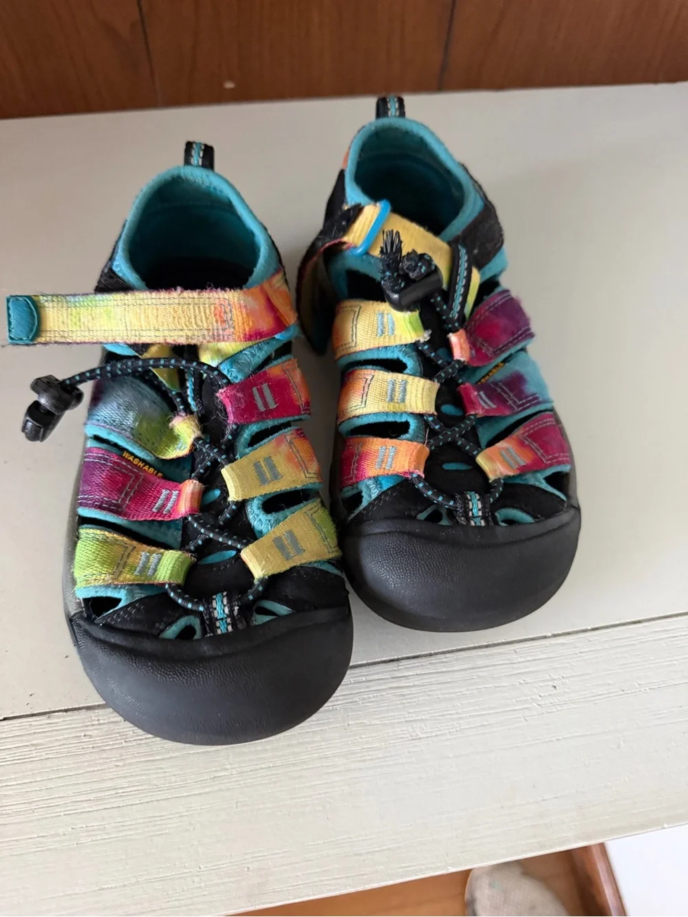 Keen Kids waterproof and washable Outdoor Sandals - Rainbow Straps
